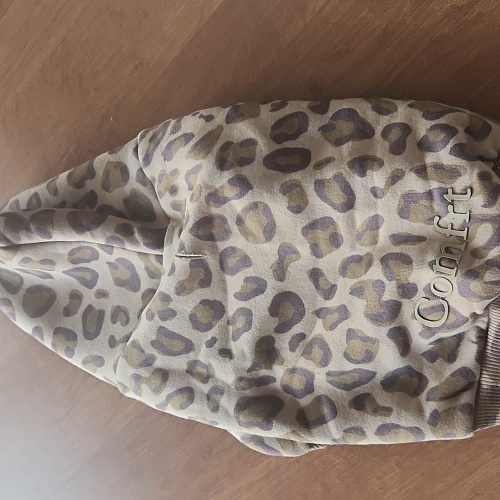 Pet Hoodie - Picture 2 of 4